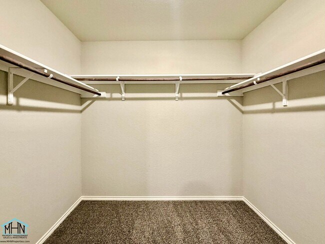Building Photo - Come home and relax in comfort and style! A single story beauty, near Randolph & Ft Sam in Conver...