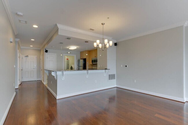 Building Photo - Spectacular Penthouse Condo in Downtown No...