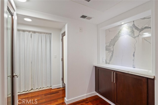 Building Photo - 932 S Shenandoah St