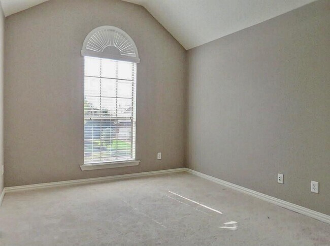 Building Photo - 5527 Custard Apple Trail