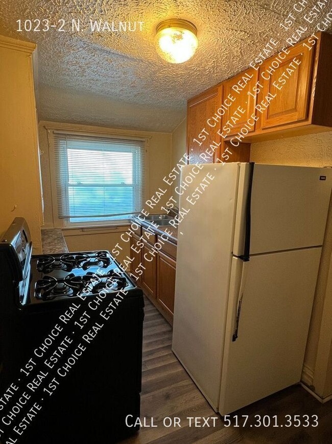 Building Photo - 1023-2 N. Walnut-