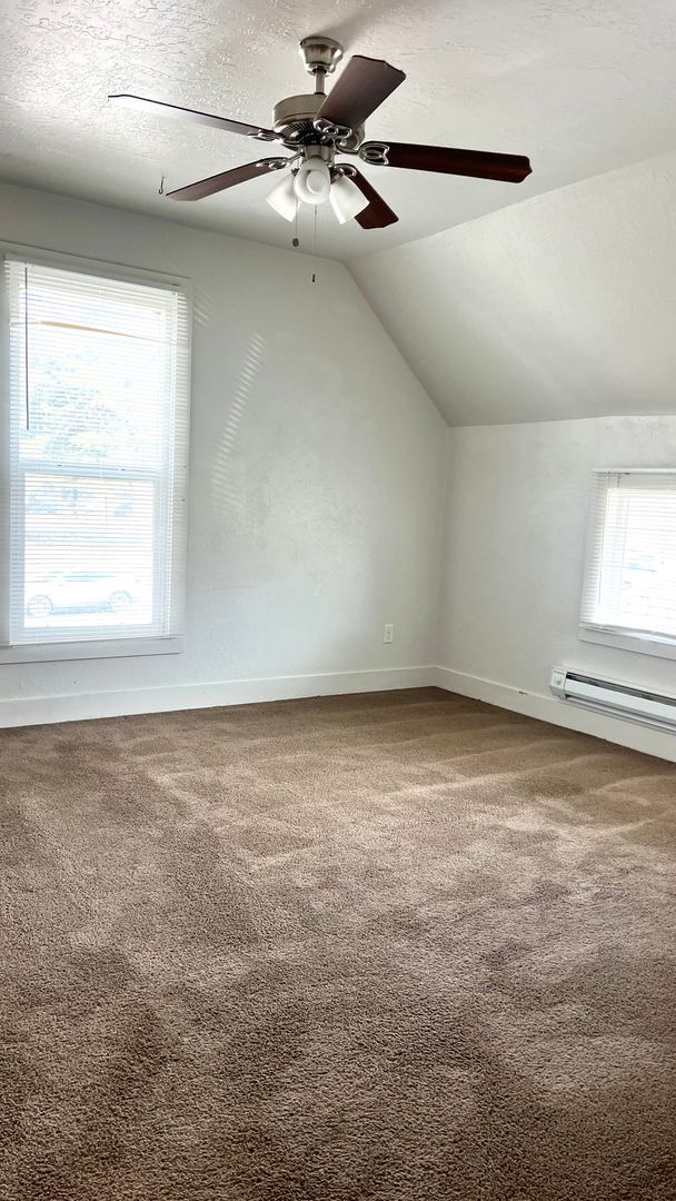 Building Photo - 807 20th St