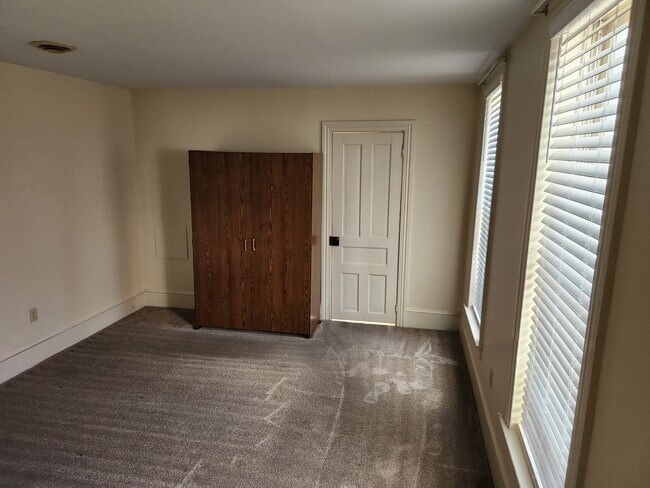 Bedroom Rear - 102 Carlisle St