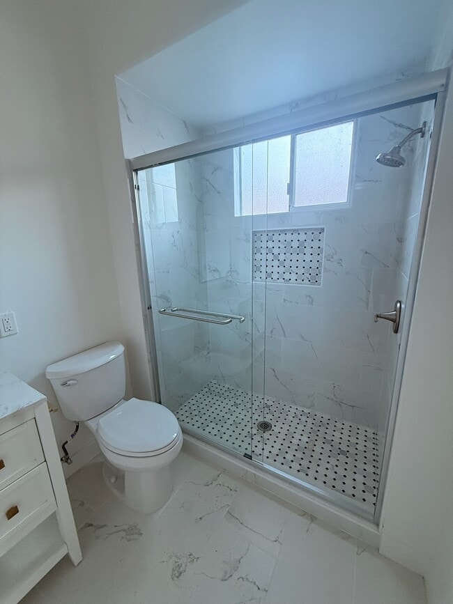 Building Photo - 509 Coronel Pl