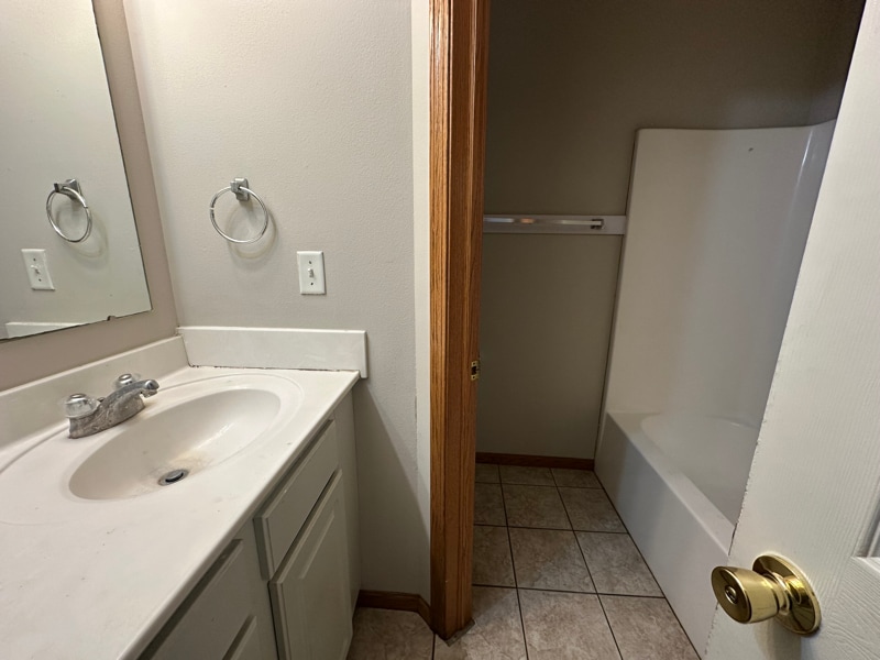 Building Photo - 440 4th Ave