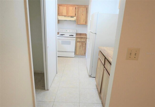 Building Photo - 4240 Pershing Pointe Pl