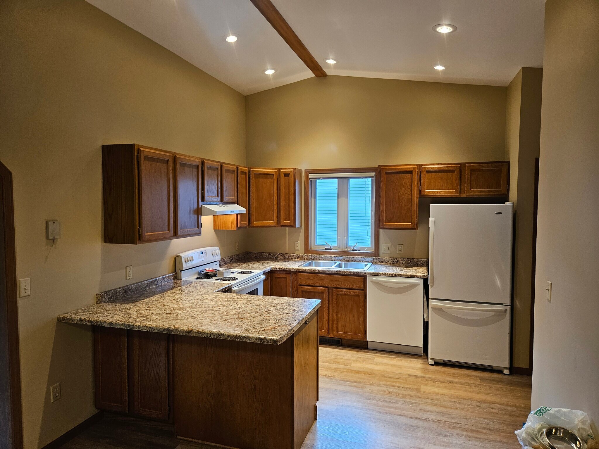 Building Photo - 1011 Pheasant Ln