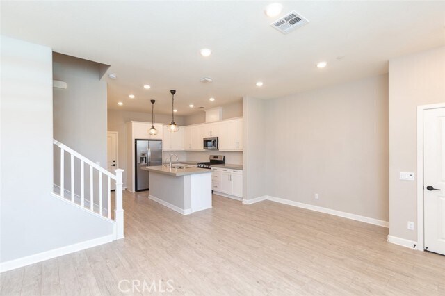 Building Photo - 1095 Delpy View Point