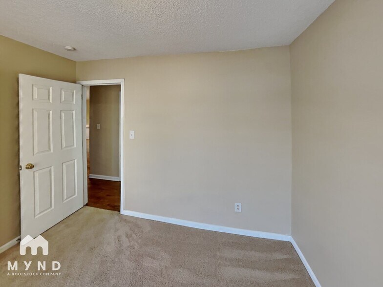 Building Photo - 11721 Long Forest Dr