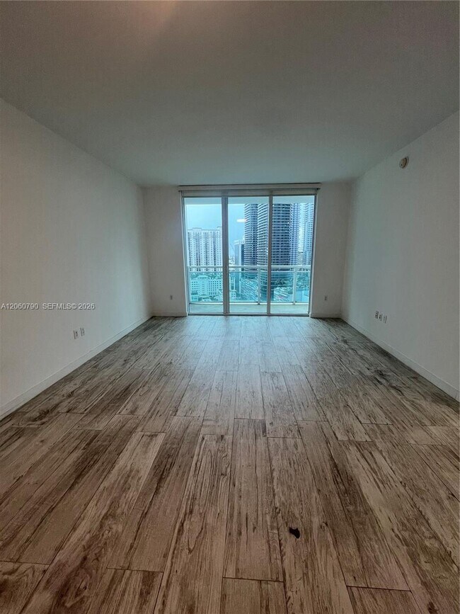 Building Photo - 951 Brickell Ave