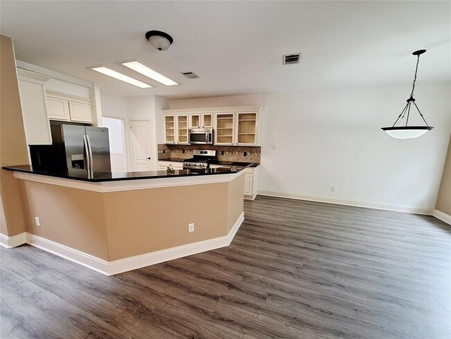 Building Photo - 2122 Wheaton Trail