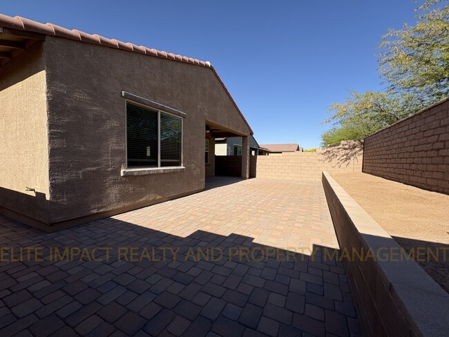 Building Photo - 7046 E Calle Arco Iris