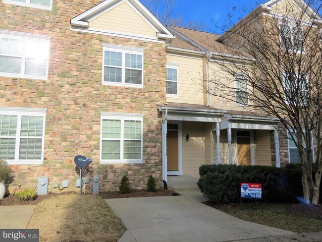 Building Photo - 3765 Bedford Dr
