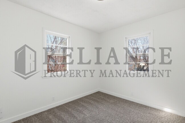 Building Photo - 6651 N Scottsville St