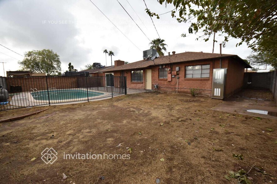 Building Photo - 3335 W McLellan Blvd