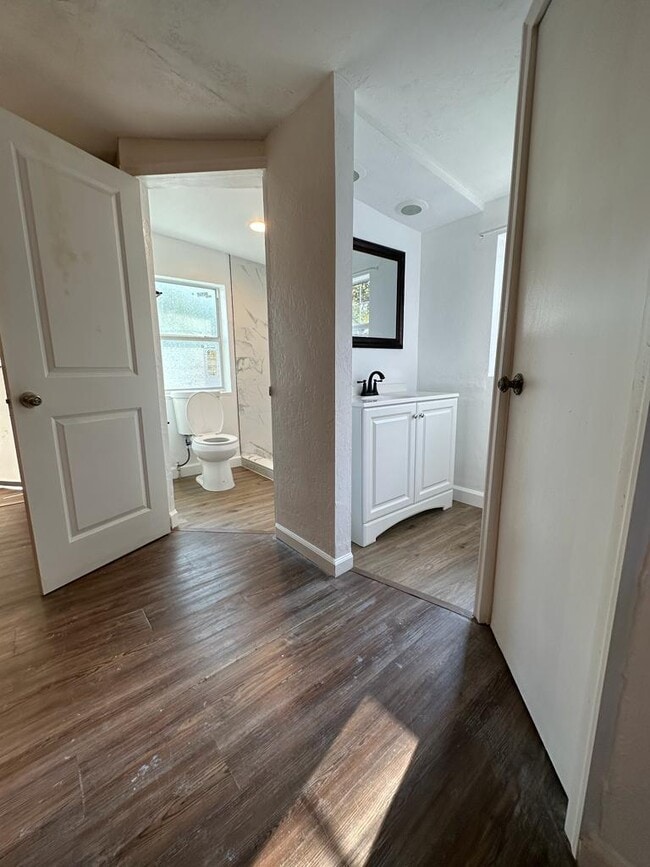 Building Photo - 16590 Gaskin St