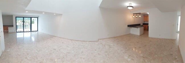 Building Photo - 255 Poinciana Island Dr
