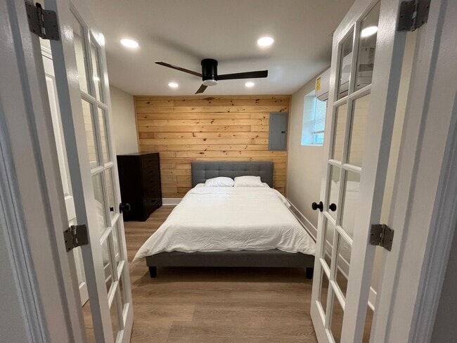 Building Photo - 254 Third St