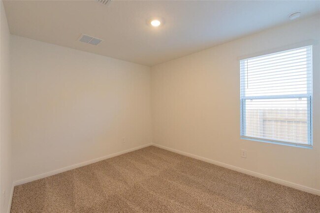 Building Photo - 223 Las Lomas Dr