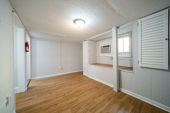 Building Photo - 706 Chickamauga Ave