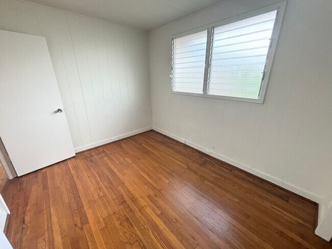 Building Photo - 849 3rd St. 2 Bed 1 Bath $1,700 - Rent Ready!