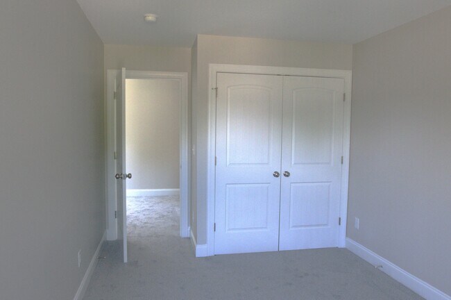 Building Photo - 7444 Malabar Rd