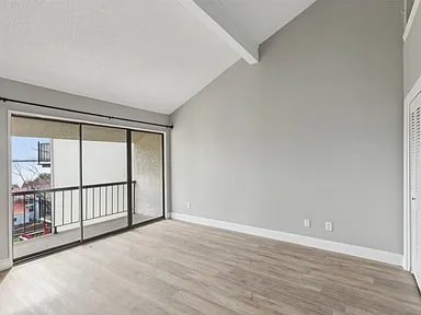 Building Photo - 3931 Roma Ct