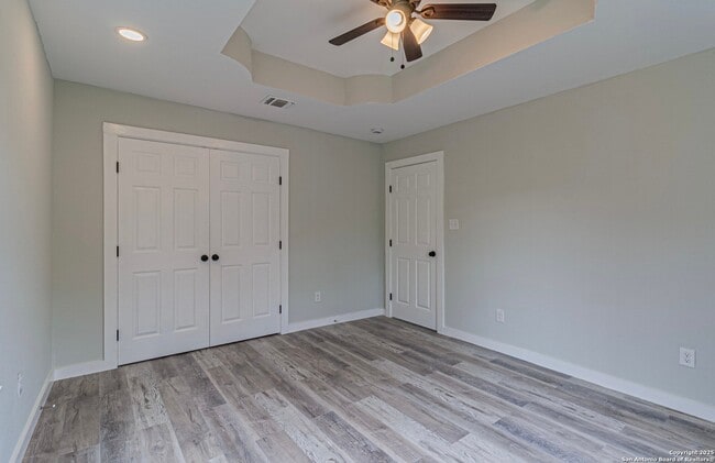 Building Photo - 210 N San Jacinto St