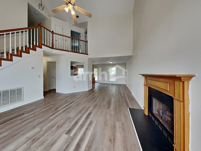 Building Photo - 129 Candle Woods Dr