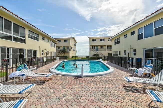 Building Photo - 5450 N Ocean Blvd