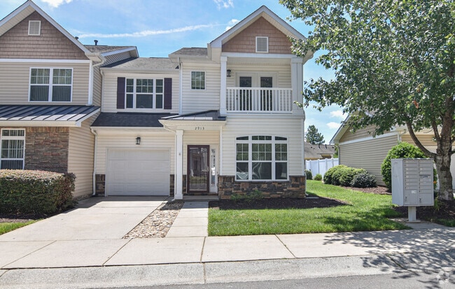 Building Photo - 2913 White Willow Rd