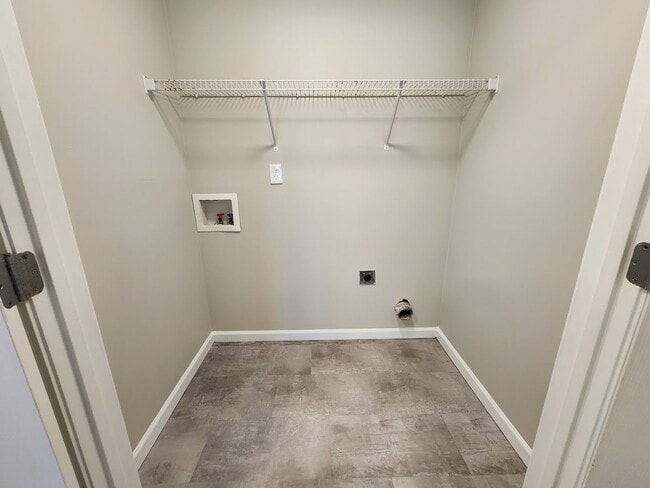 Building Photo - Goldfinch