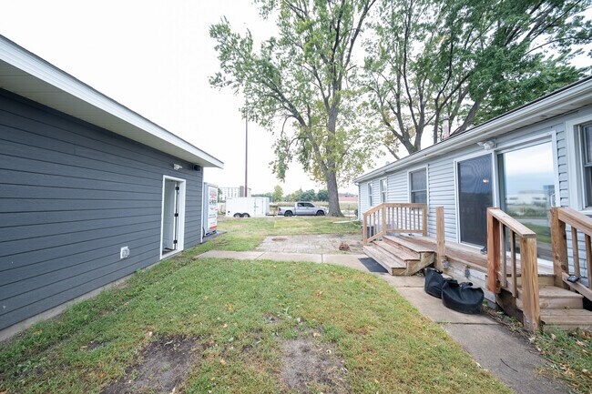 Building Photo - 7745 Vincent Ave S