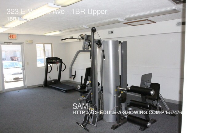 Building Photo - Vernon Stables 1 BR Upper