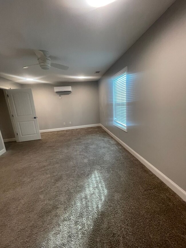 Building Photo - 24 Port Richey Way