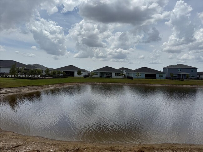 Building Photo - 10503 SW Orana Dr