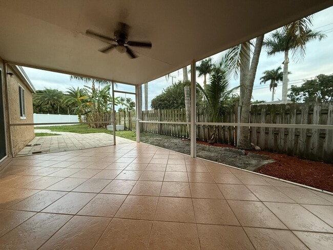 Building Photo - 9785 Ridge Creek Rd