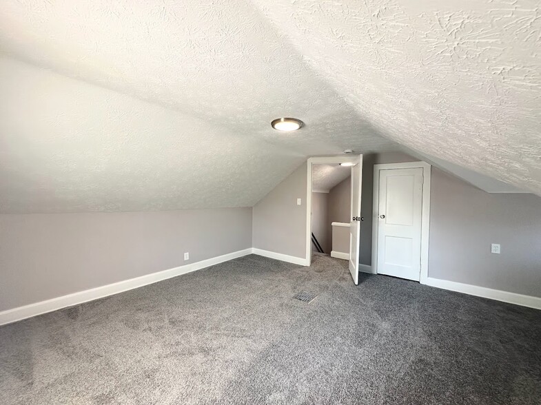 Building Photo - 3288 Kildare Rd