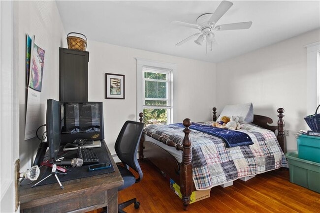 Building Photo - 1042 Anthony Rd