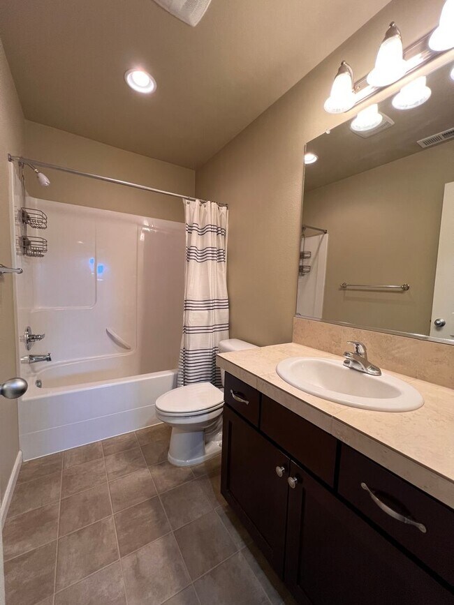 Building Photo - 503 N 41st Pl