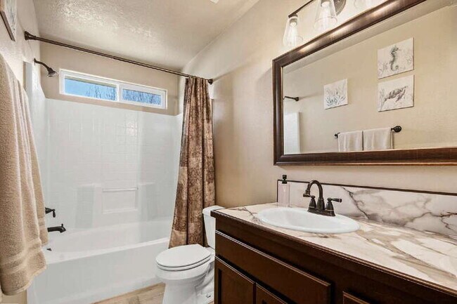 Building Photo - 2295 W Apgar Creek Dr