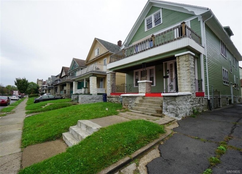 street view - 366 E Ferry St