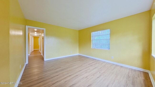 Building Photo - 1750 Lawson Rd
