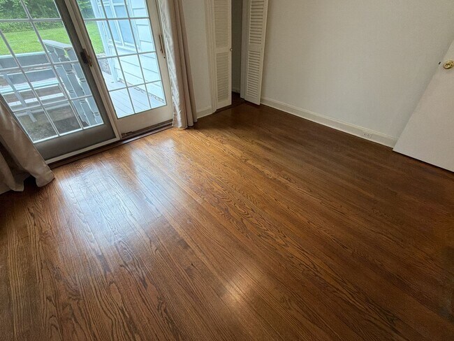 Building Photo - Six Raven Way LLC