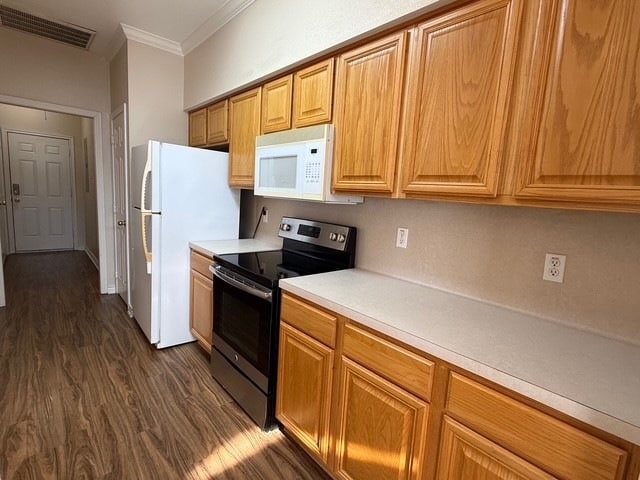 Building Photo - 219 Fraternity Row