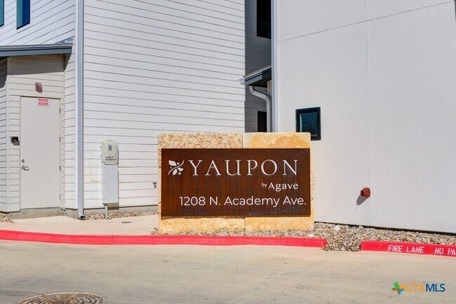 Building Photo - 1208 N Academy Ave