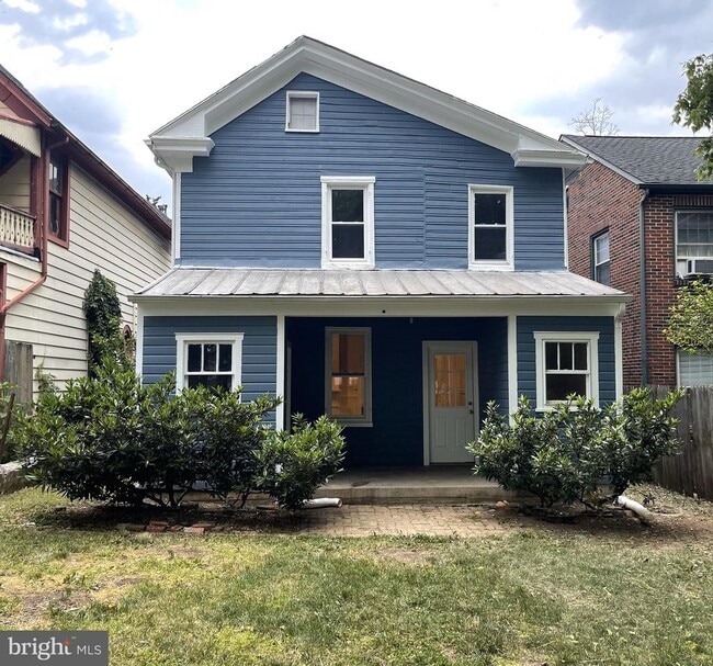 Building Photo - 211 S Maple Ave