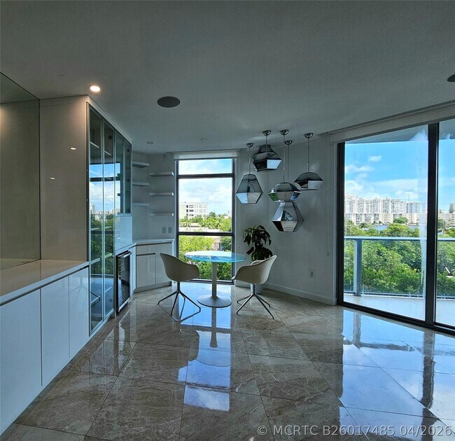 Building Photo - 17301 Biscayne Blvd