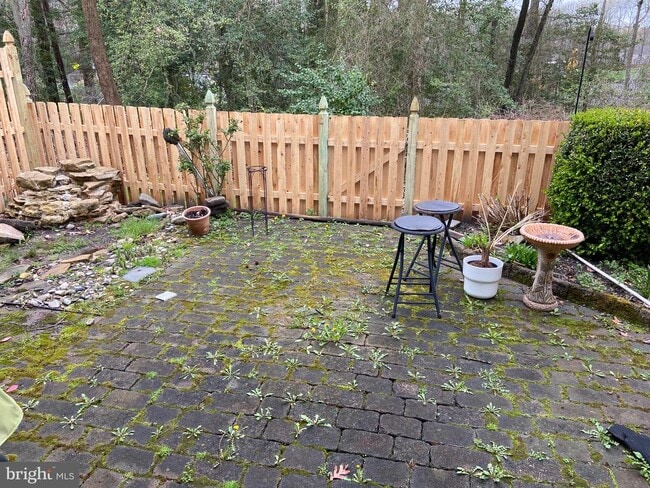 Building Photo - 1215 Chanticleer