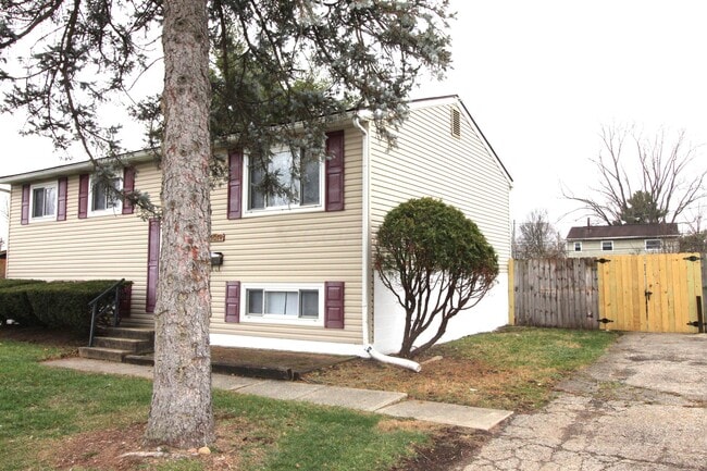 Building Photo - 5071 Albany Dr